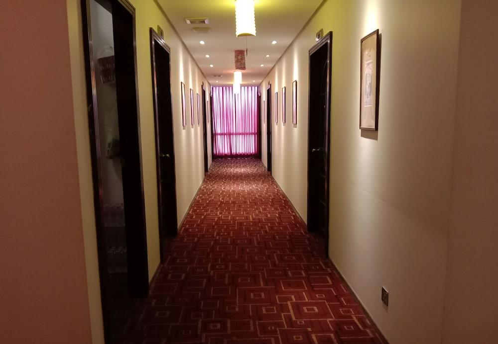 Shwe Pyi San Yar Hotel Янгон Екстер'єр фото