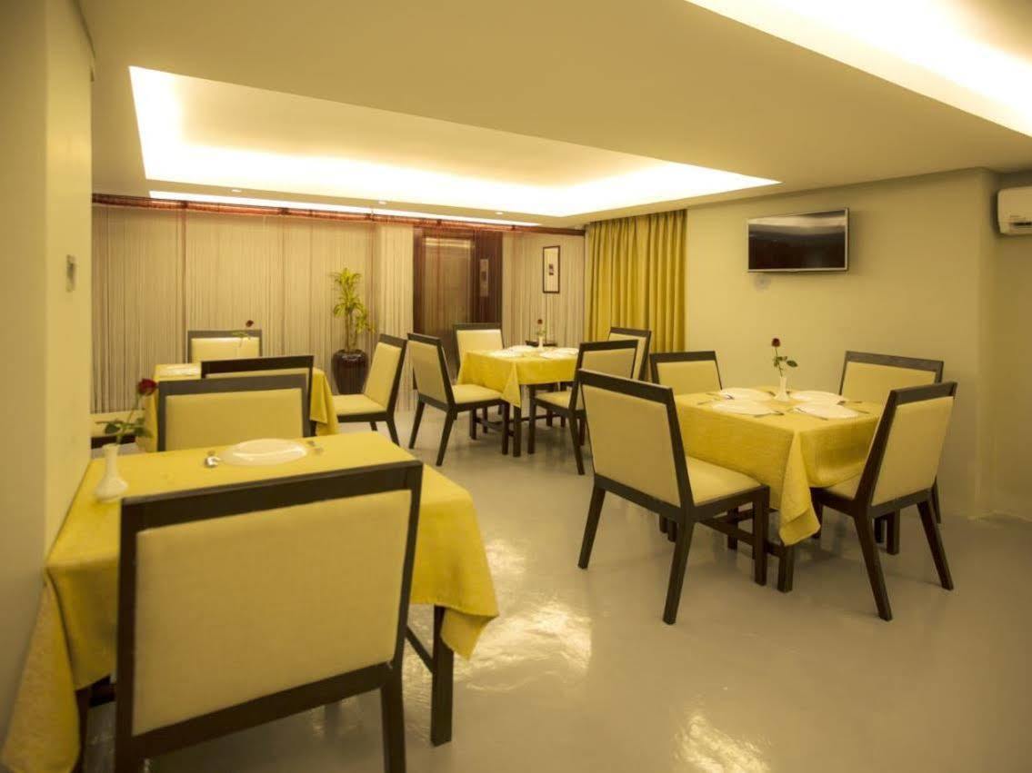 Shwe Pyi San Yar Hotel Янгон Екстер'єр фото