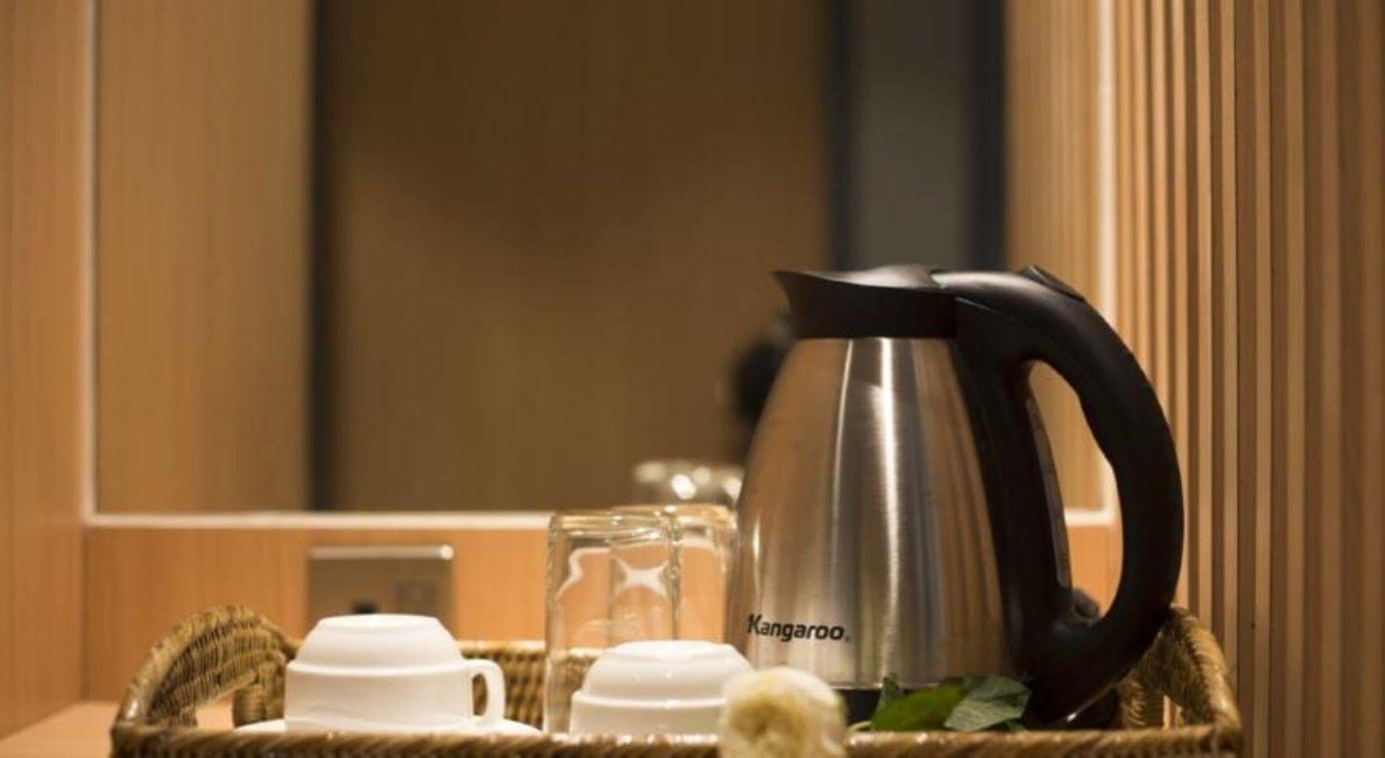 Shwe Pyi San Yar Hotel Янгон Екстер'єр фото