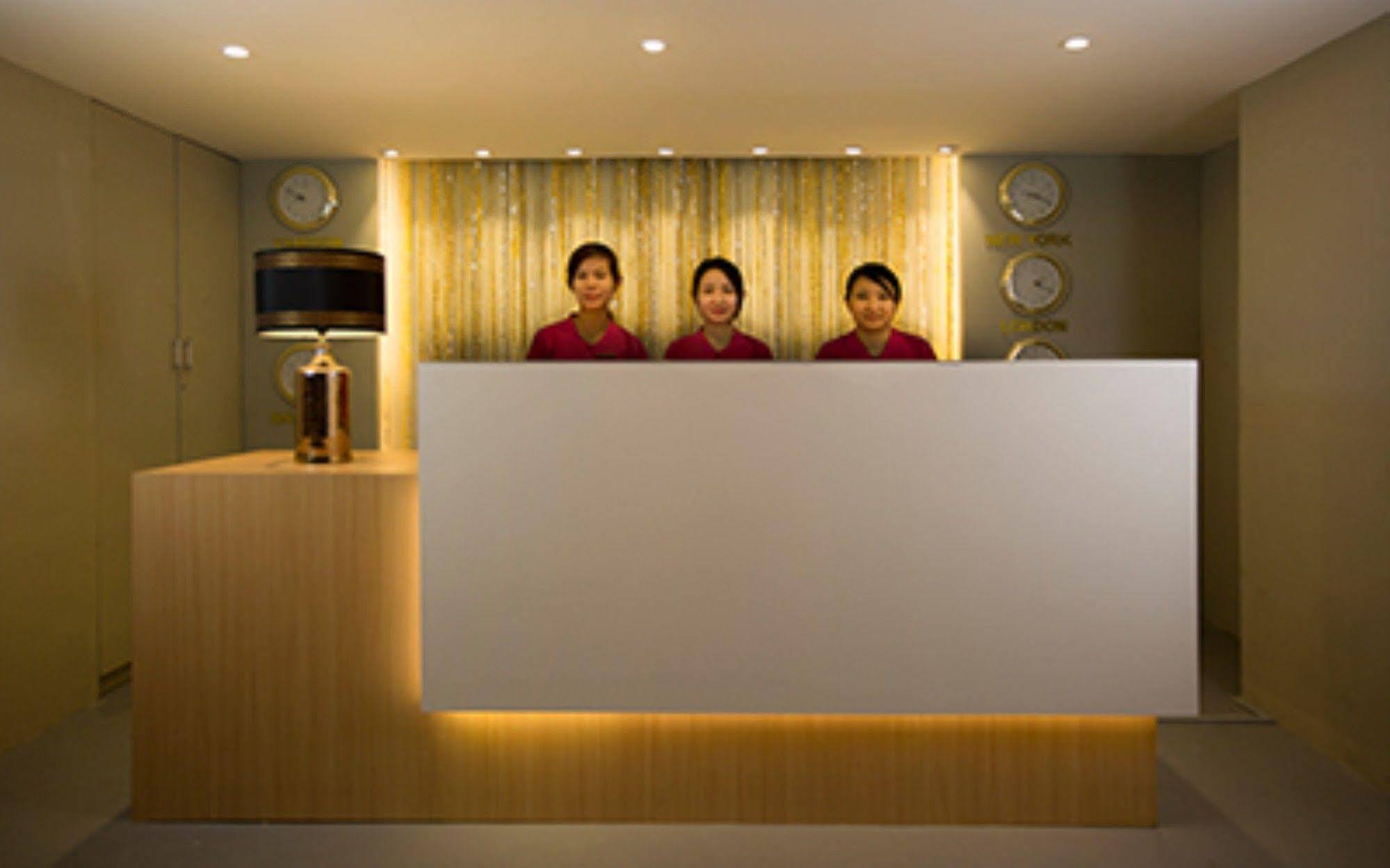 Shwe Pyi San Yar Hotel Янгон Екстер'єр фото