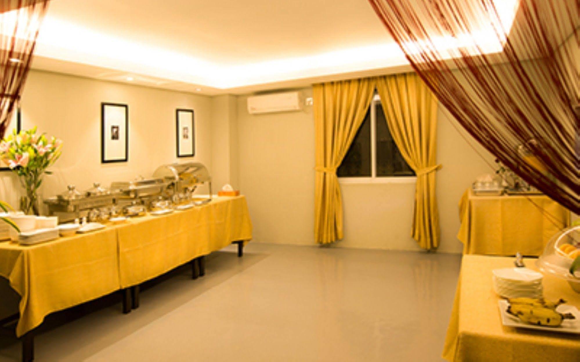 Shwe Pyi San Yar Hotel Янгон Екстер'єр фото