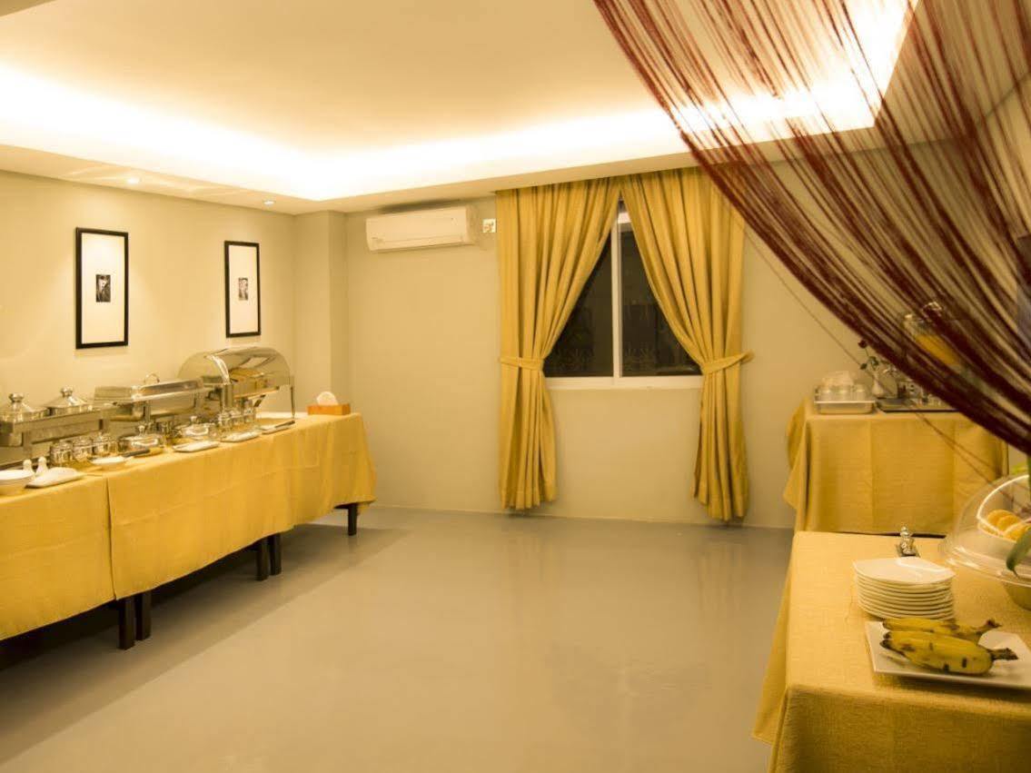 Shwe Pyi San Yar Hotel Янгон Екстер'єр фото
